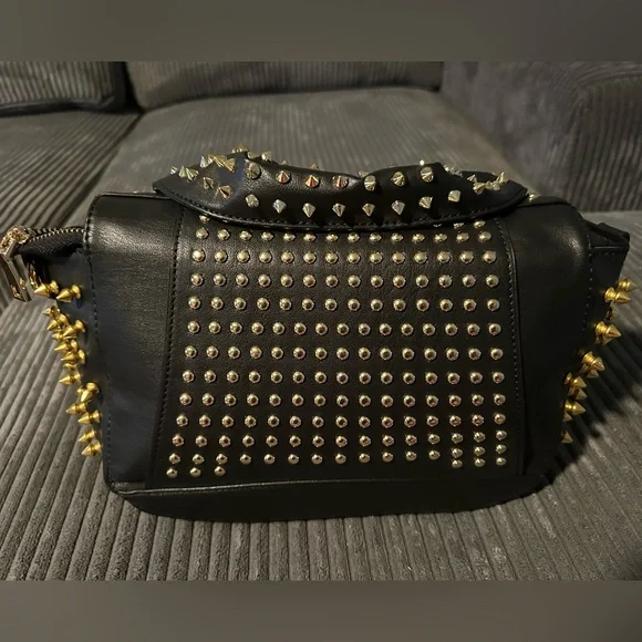 AKIRA Black Studded Crossbody Bag - Picture 3 of 4